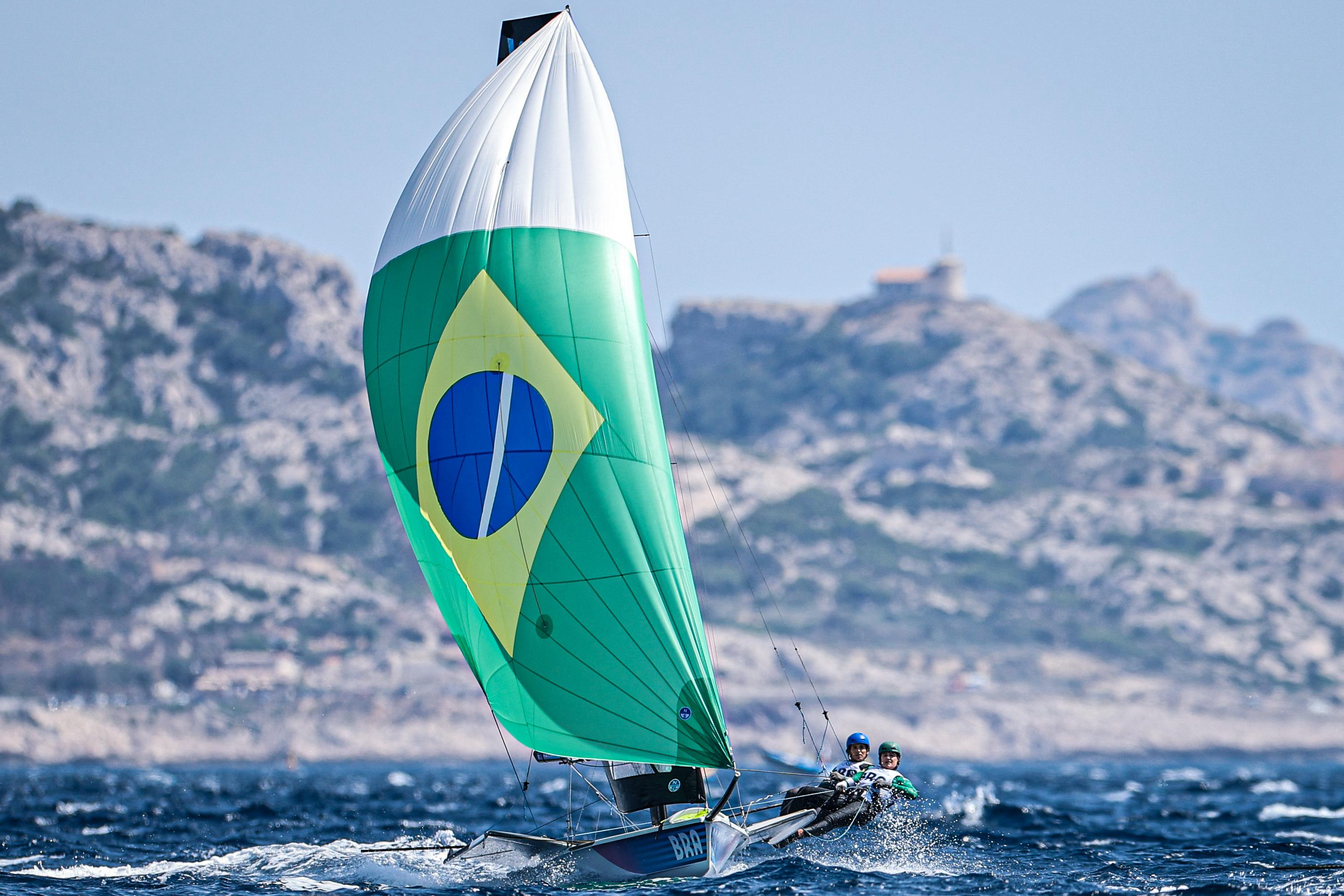 Vela 49er FX - Martine Grael e Kahena Kunze Foto Wander Roberto COB